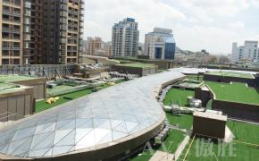 Tại sao nên dùng cỏ nhân tạo để trải mái nhà? Tại sao nên dùng cỏ nhân tạo để trải mái nhà?